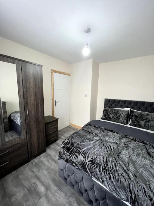 Luxury 3 Bed 3 Bedroom House Harborne Birmingham Esterno foto